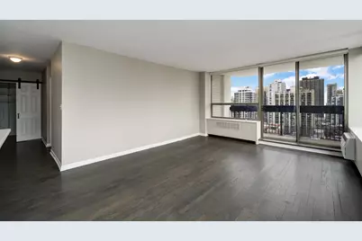 1455 N Sandburg Terrace #1802, Chicago, IL 60610 - Photo 8