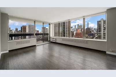 1455 N Sandburg Terrace #1802, Chicago, IL 60610 - Photo 2