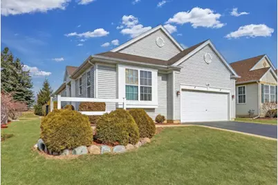 39 W Vandermeer Drive, Antioch, IL 60002 - Photo 2