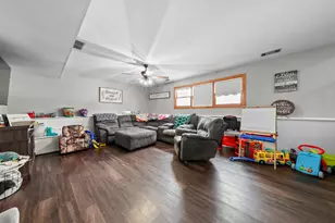 414 Betty St, Verona, IL 60479 - Photo 10