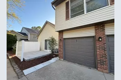 65 Spuhler Drive #65, Batavia, IL 60510 - Photo 2