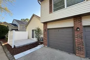 65 Spuhler Dr, Batavia, IL 60510 - Photo 2