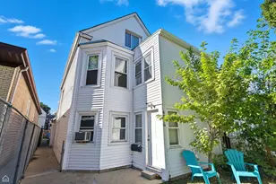 4026 N Kimball Ave, Chicago, IL 60618 - Photo 2