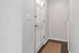 331 Orange St, Elgin, IL 60123 - Photo 2