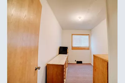 702 E Oak Street, Watseka, IL 60970 - Photo 14