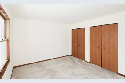 100 Barberry Drive, Crystal Lake, IL 60014 - Photo 16