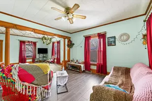 209 N Green St, Melvin, IL 60952 - Photo 8