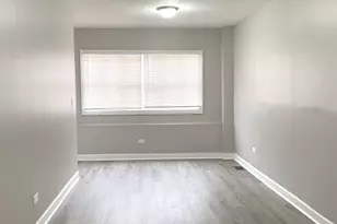 8400 S Burley Ave, Chicago, IL 60617 - Photo 4