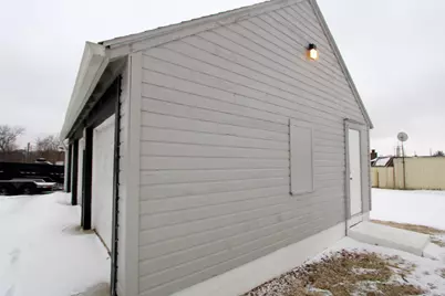 1010 Kimball Avenue #Garage, Woodstock, IL 60098 - Photo 2