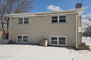 326 S Minerva Ave, Glenwood, IL 60425 - Photo 4