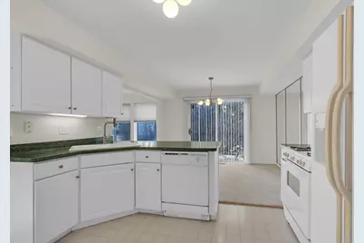 148 Locksley Drive, Streamwood, IL 60107 - Photo 4