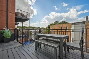 2922 N Sheffield Ave, Chicago, IL 60657 - Photo 26