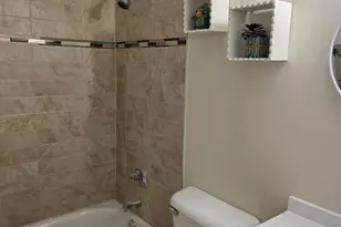 913 Casey Ct, Schaumburg, IL 60173 - Photo 14