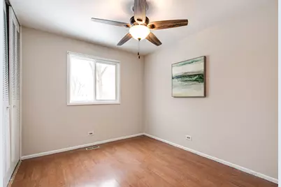 18758 W Highfield Drive, Gurnee, IL 60031 - Photo 12