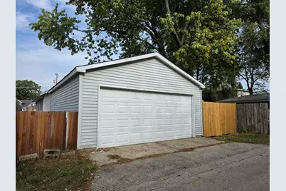 803 Broadway Avenue, North Chicago, IL 60064 - Photo 36