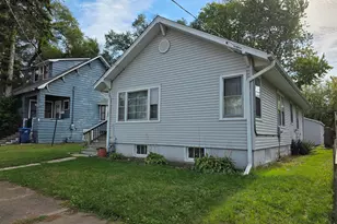 803 Broadway Ave, North Chicago, IL 60064 - Photo 2