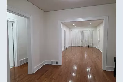 803 Broadway Avenue, North Chicago, IL 60064 - Photo 8