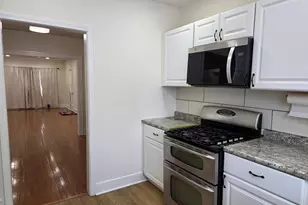 803 Broadway Ave, North Chicago, IL 60064 - Photo 26