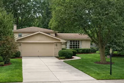 917 W Army Trail Boulevard, Addison, IL 60101 - Photo 1