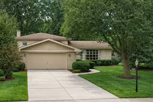 917 W Army Trail Blvd, Addison, IL 60101 - Photo 1