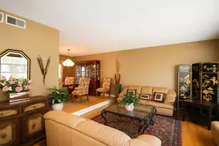 917 W Army Trail Blvd, Addison, IL 60101 - Photo 6