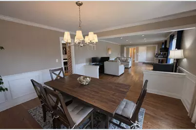 36 Seneca Avenue E, Hawthorn Woods, IL 60047 - Photo 4