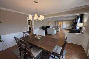 36 Seneca Ave E, Hawthorn Woods, IL 60047 - Photo 4