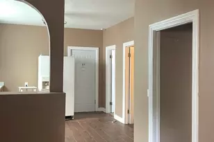 8330 S Buffalo Ave, Chicago, IL 60617 - Photo 6