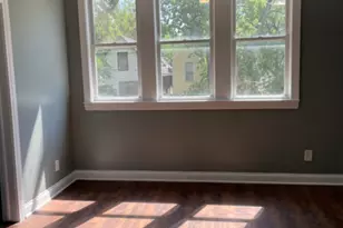 8330 S Buffalo Ave, Chicago, IL 60617 - Photo 10