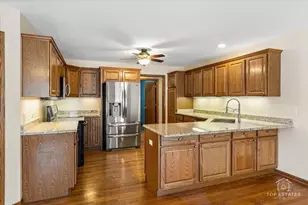 8413 St Moritz Dr, Spring Grove, IL 60081 - Photo 12