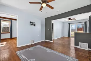 4836 Francisco Ave, Downers Grove, IL 60515 - Photo 6