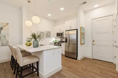 555 Lakeview Parkway #002, Vernon Hills, IL 60061 - Photo 2