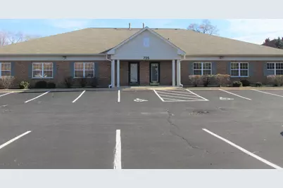 725 E Irving Park Road, Roselle, IL 60172 - Photo 1