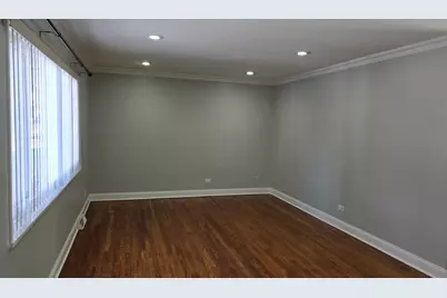 454 E Park Avenue, Elmhurst, IL 60126 - Photo 2