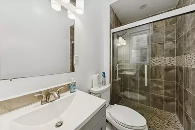 617 W 43rd Place, Chicago, IL 60609 - Photo 8