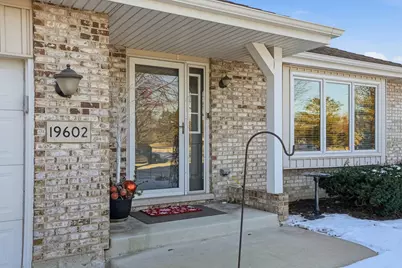 19602 Swanberg Lane, Mokena, IL 60448 - Photo 2