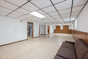 8307 S 77th Ct, Bridgeview, IL 60455 - Photo 12