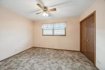 8307 S 77th Court, Bridgeview, IL 60455 - Photo 10