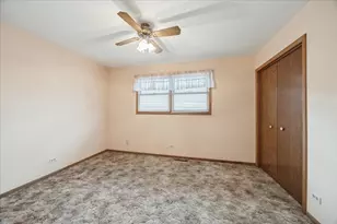 8307 S 77th Ct, Bridgeview, IL 60455 - Photo 10