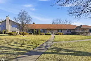 10815 Minnesota Ct, Orland Park, IL 60467 - Photo 2