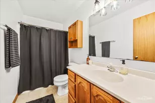 674 S Peace Rd, Sycamore, IL 60178 - Photo 10