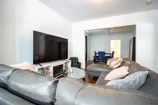 678 Douglas Ave, Calumet City, IL 60409 - Photo 8