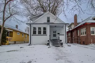 678 Douglas Ave, Calumet City, IL 60409 - Photo 2