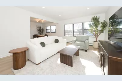 444 Washington Boulevard #404, Oak Park, IL 60302 - Photo 2