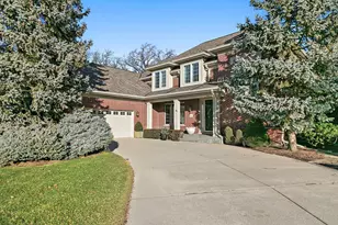 849 Country Club Ln, Northbrook, IL 60062 - Photo 1