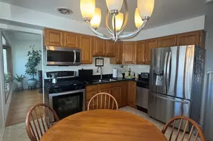 7742 Kolmar Ave, Skokie, IL 60076 - Photo 6