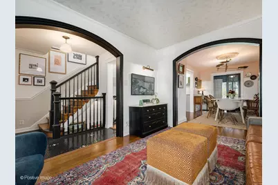 4017 N Whipple Street, Chicago, IL 60618 - Photo 8