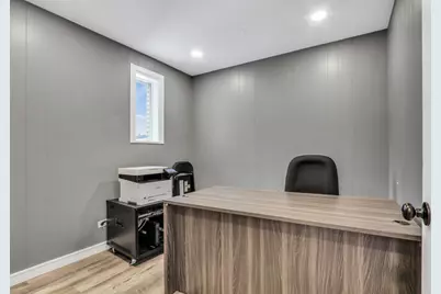 [Address not provided], Waukegan, IL 60087 - Photo 6