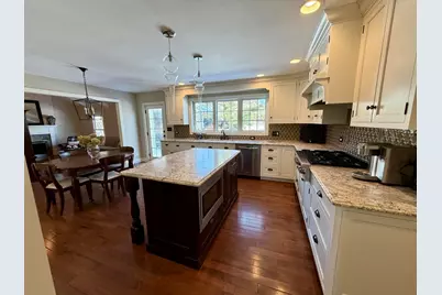 1172 Kenilworth Circle, Naperville, IL 60540 - Photo 2