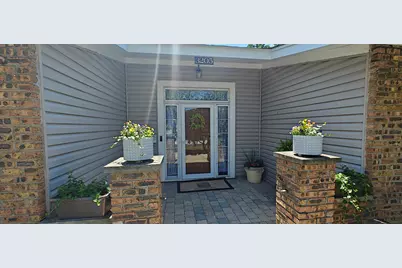 3205 63rd Street, Woodridge, IL 60517 - Photo 2